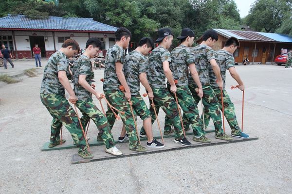 服務(wù)團(tuán)隊(duì)